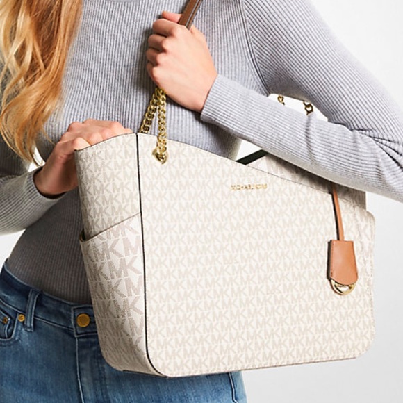 Michael Kors Patterned Tote with Gold Accents Women’s Girls Juniors NWT - Picture 1 of 8